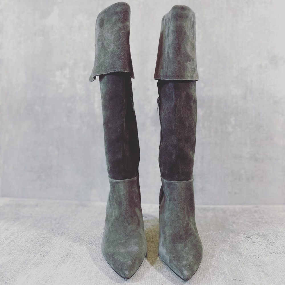 LORD & TAYLOR SUEDE BOOTS